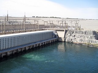 Largest-Hydroelectric-Dam-on-Each-Continent_Africa-1